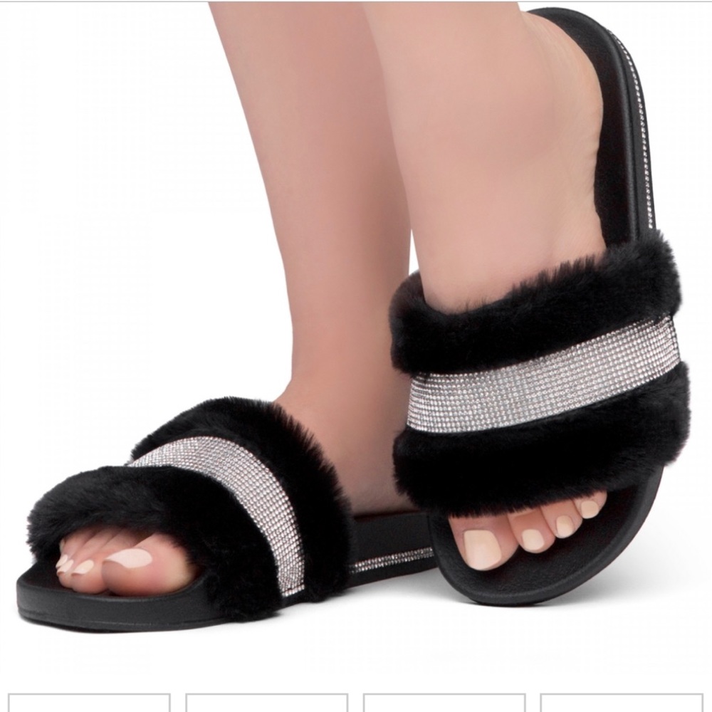Bamboo slippers